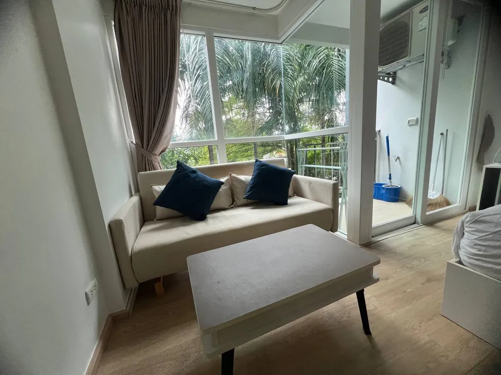 Ката Студия  после ремонта с отличным видом на сад в Ozone