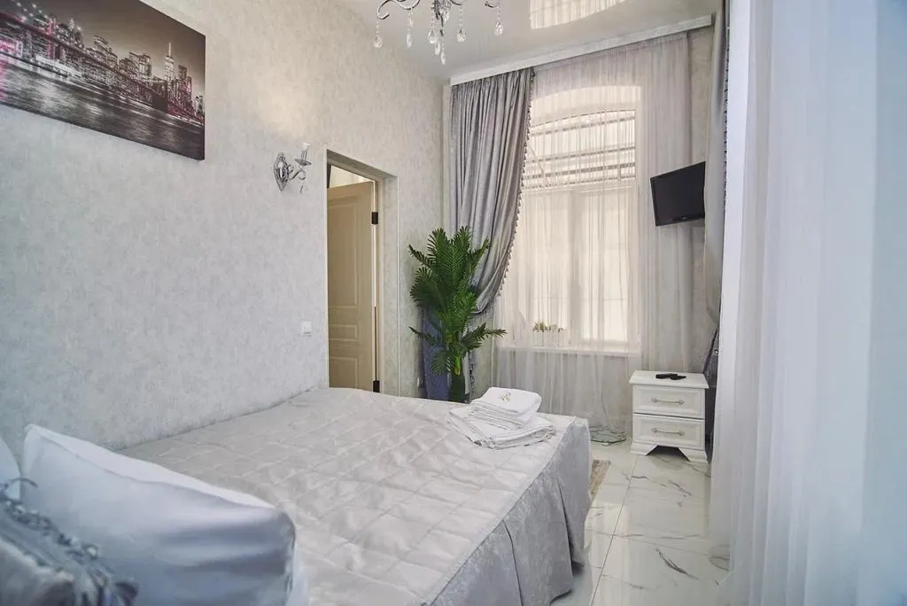 Домик около парка