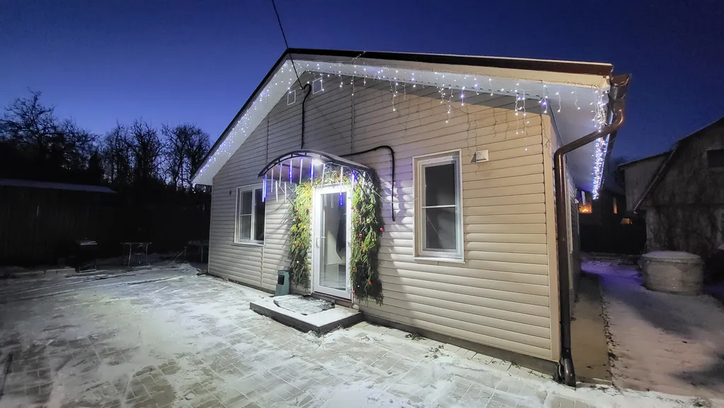 Дом у залива и клуба Фаворит