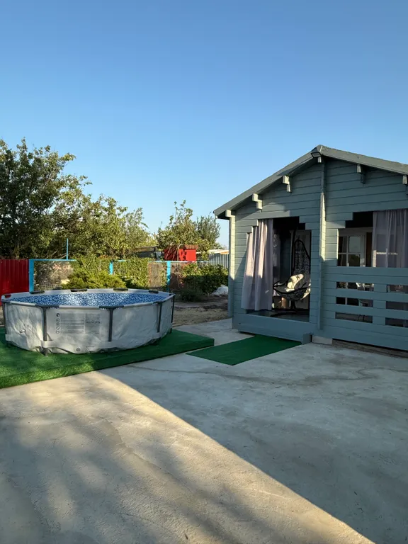 Домик на хуторе у залива