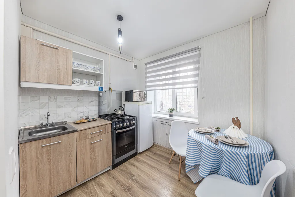 Двухкомнатная квартира в живописном месте у набережной