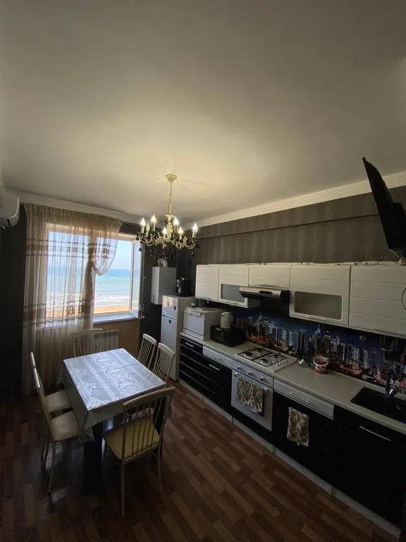 Квартира в два этажа с видом на море и горы