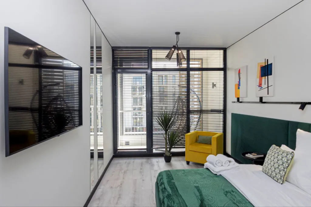 К. Малевич люксовый апартамент с выходом к Морю