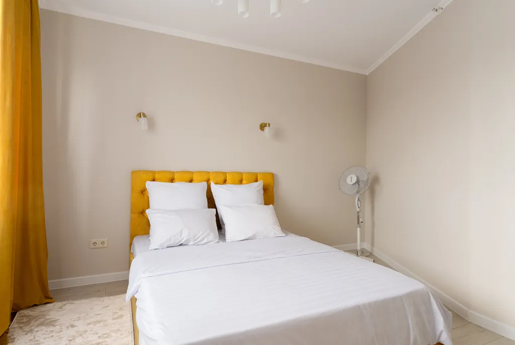 Евро девушка в Красном ките