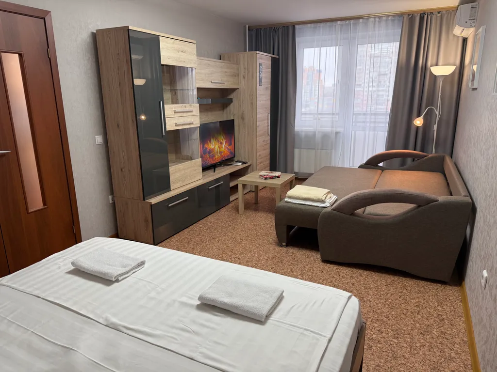 "В Гости!" на Пионерском 62 (1к квартира рядом с Ретро-Парк)