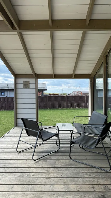 Панорамный дом с камином в престижном поселке