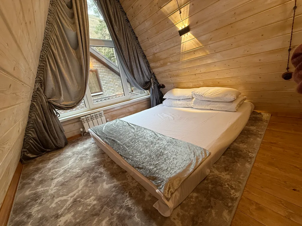 А-Frame домик с видом на гору Чегет