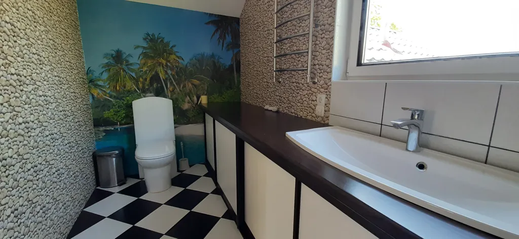 Загородный дом в черте города с русской баней