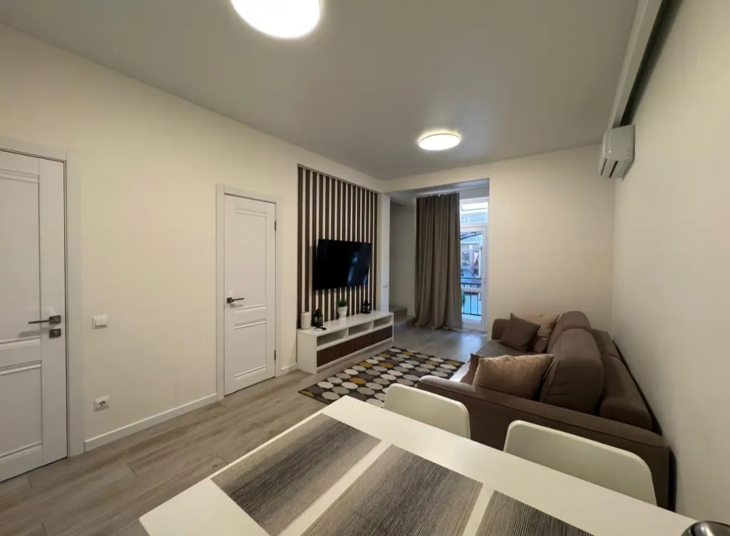 Трехэтажный таунхаус на море