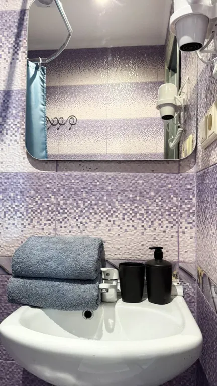 Стильная двухуровневая студия