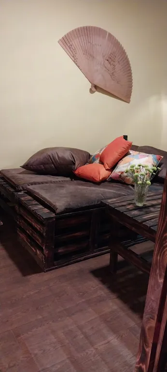 Modern famely Suit City Center