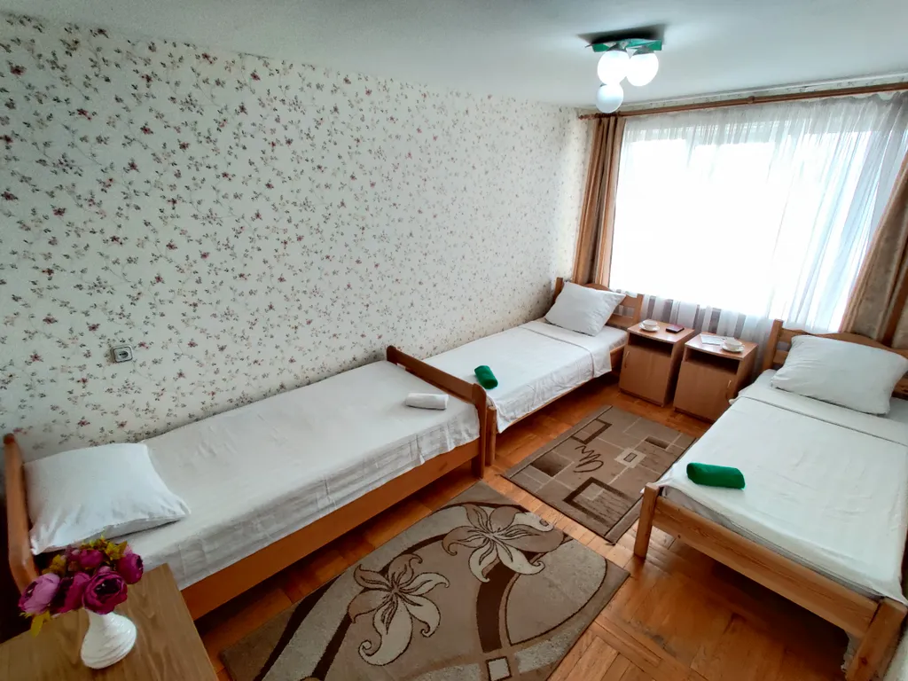 3-комнатная на площади Ленина, 6 раздельных мест