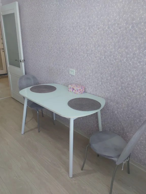 Светлая квартира с прекрасным видом из окна