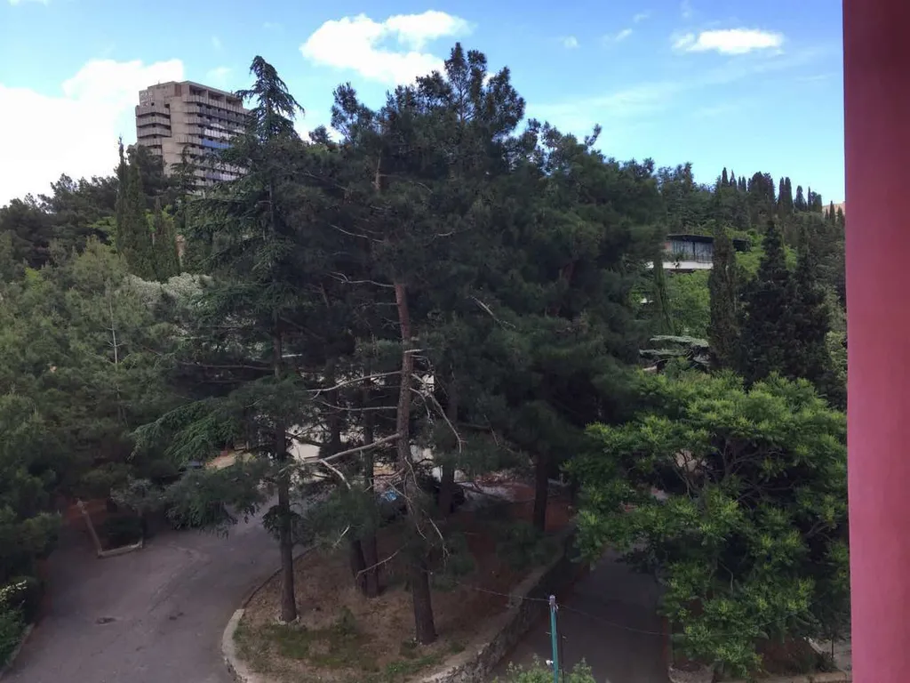 Квартира 2-комнатная Квартира — Алушта