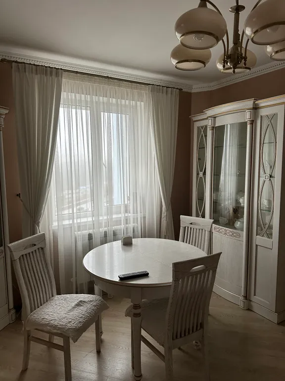 Трех комнатная квартира для гостей, которые любят красоту и чистоту — аренда посуточно в Белгород