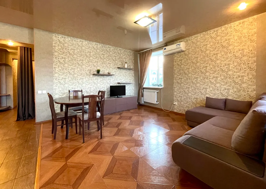 Видовые трёхкомнатные апартаменты на Набережной