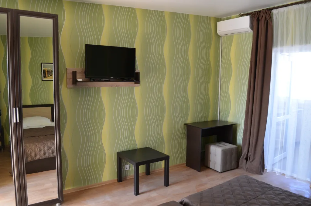 Комната с видом на море со всеми удобствами и отдельным входом