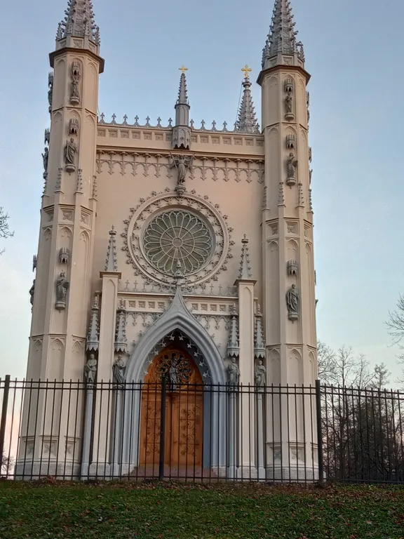 Коттедж с видом на сад