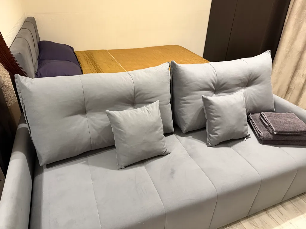 Cовременная студия с бecкoнтaктным заездом