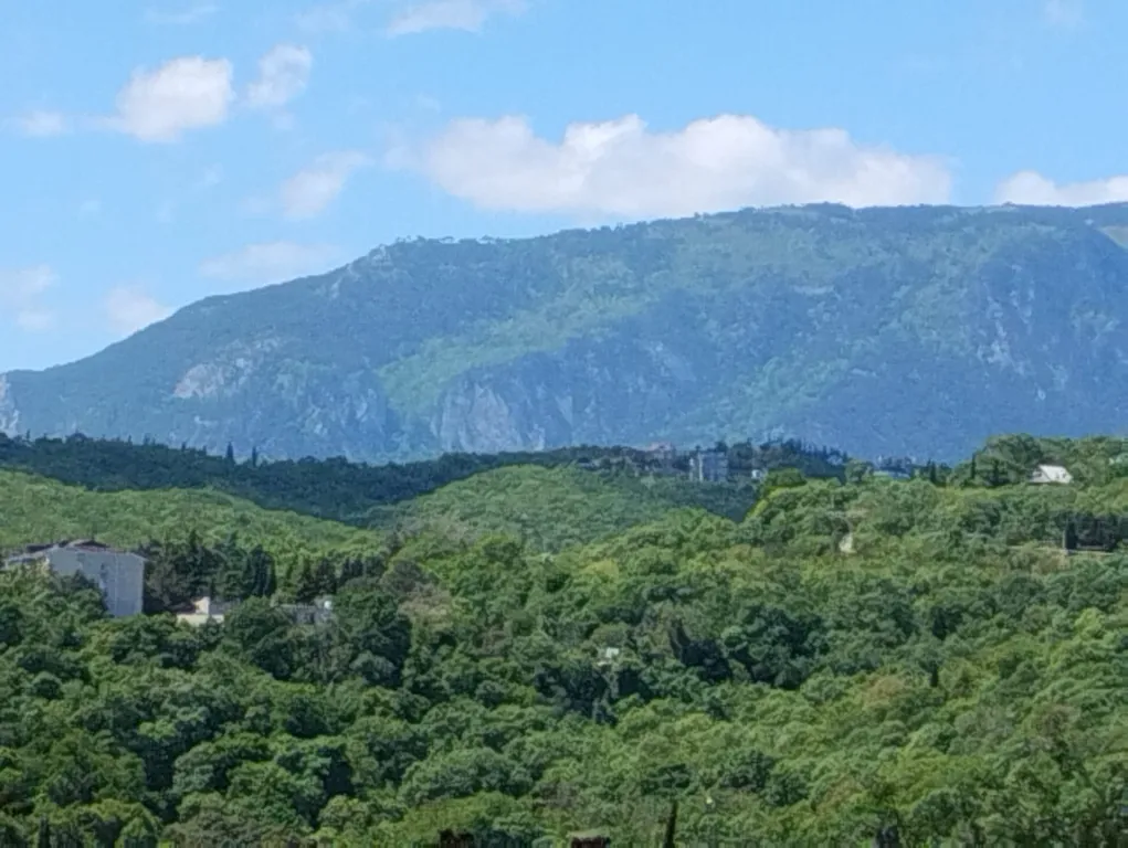 Уютная двухкомнатная квартира, 10 минут до моря пешком