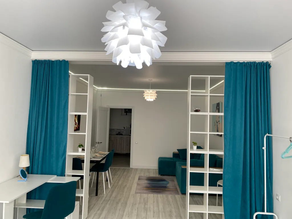 Просторная квартира-студия в современном стиле