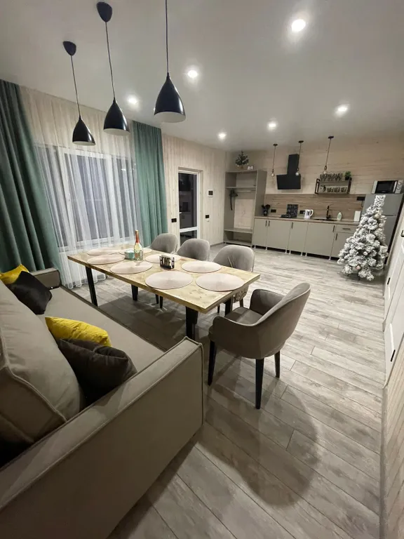 6-комнатный Дом