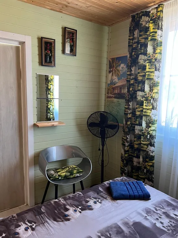 Дом с баней на берегу озера