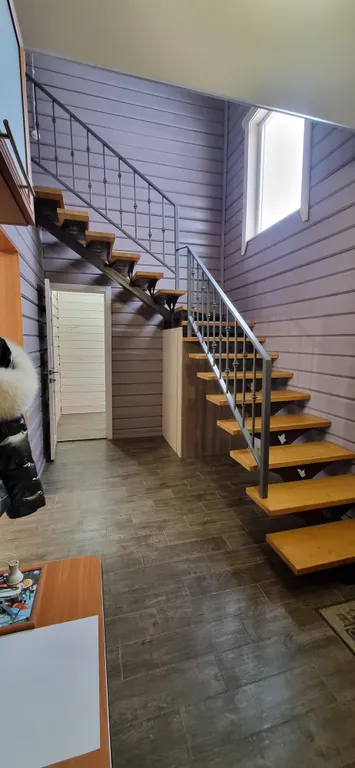 Дом по соседству с вотчиной Деда мороза