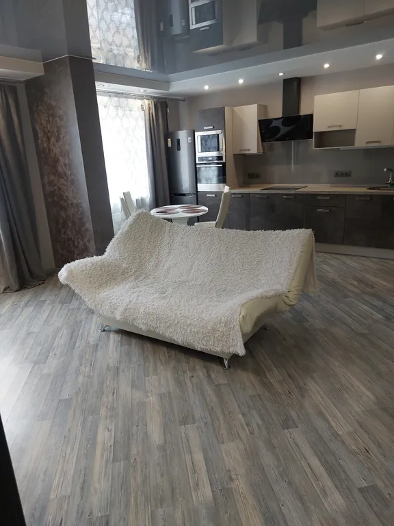 Квартира на набережной