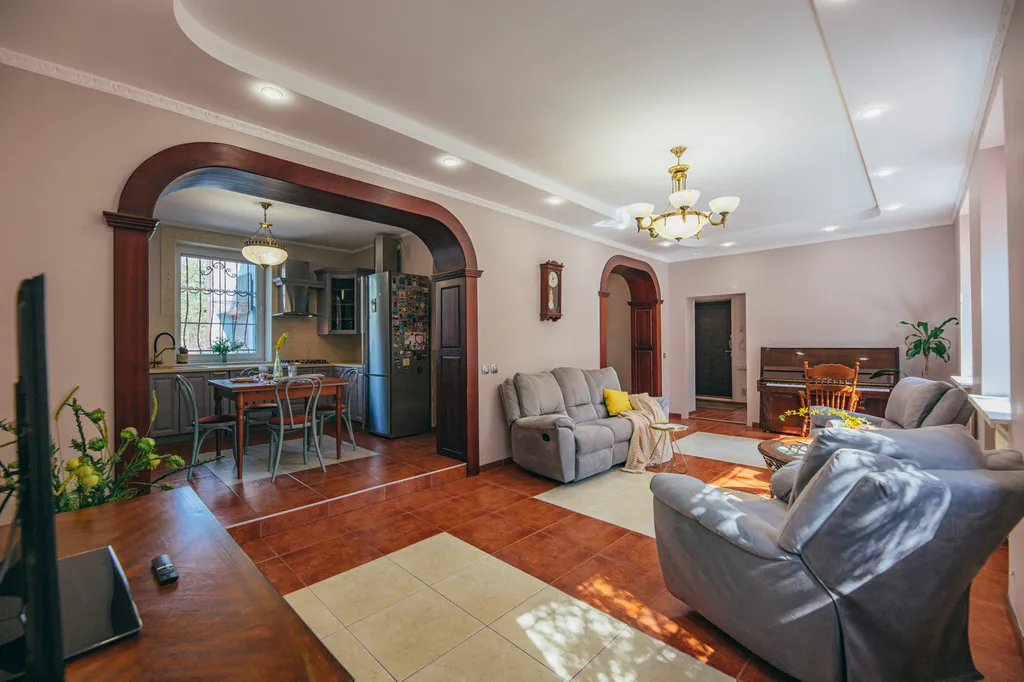 Комфортный дом в центре города, рядом с Верхним озером