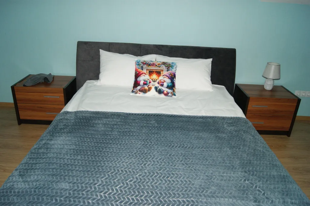 Таунхаус у озера в сосновом лесу