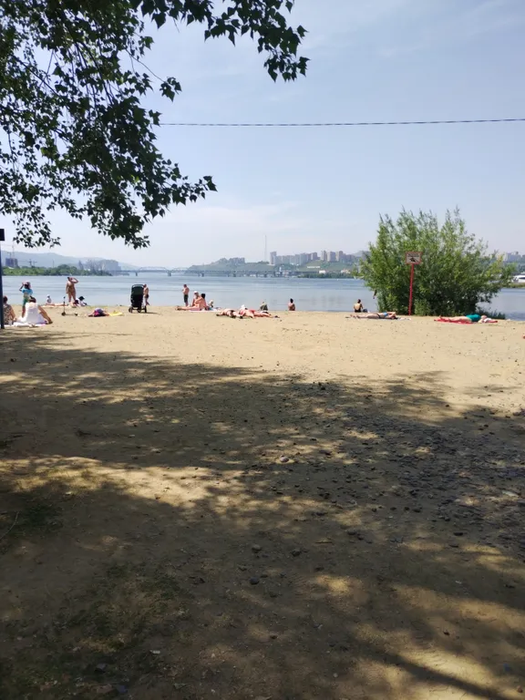 Квартира Большая квартира на набережной Енисея с пляжем — Красноярск