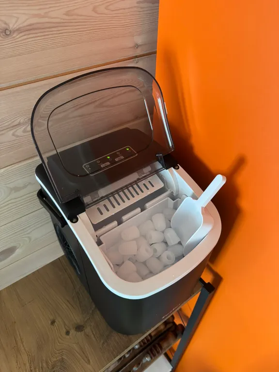 Уютный деревянный дом с баней