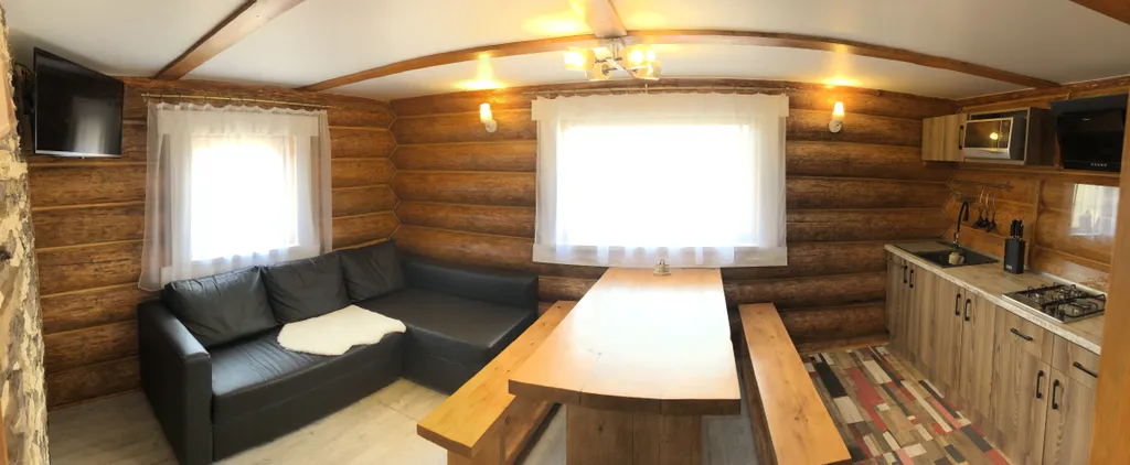 Люкс  двухэтажный с двумя спальнями и  терассой