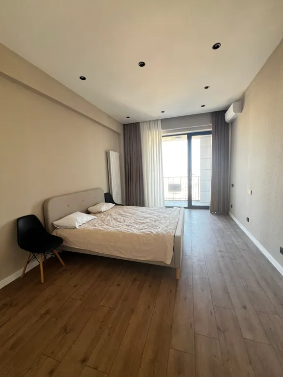 Квартира с видом на озеро