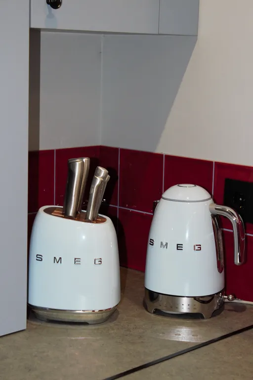 Стильная уютная студия с дизайнерским ремонтом