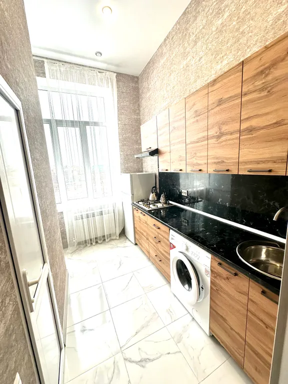 Красивая стильная 8 квартира