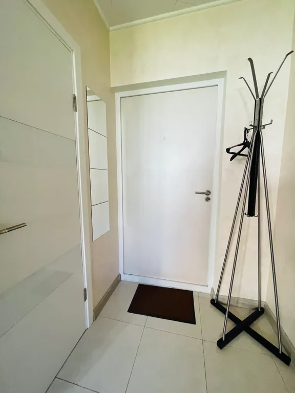 Уютный номер с выходом в сквер Волкова