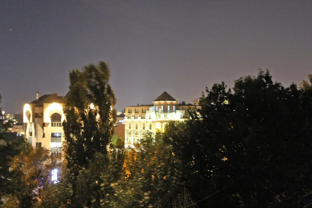 Квартира у площади Республики