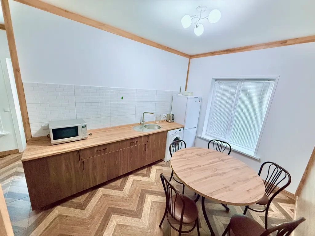 Коттедж дом с бассейном у берега Каспийского моря