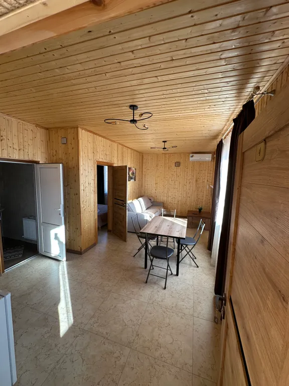 Дом с бассейном и баней