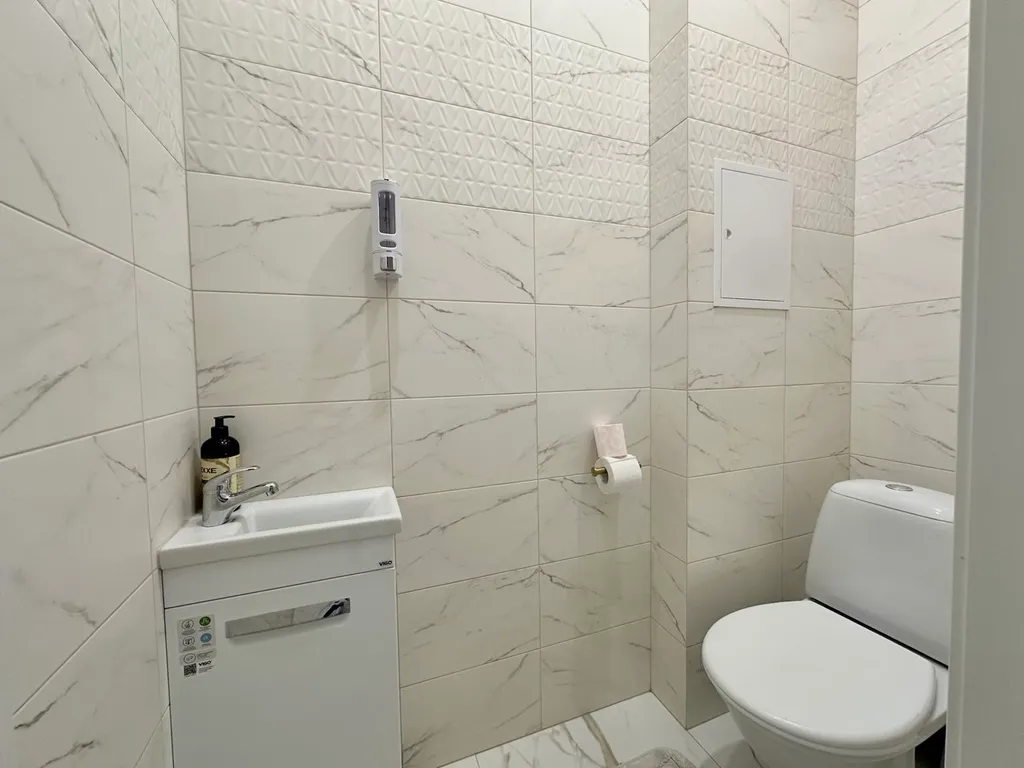 Квартира рядом с Лопатинским садом и крепостной стеной