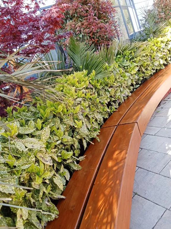 Студия с изумительным видом из окна на реку и горы