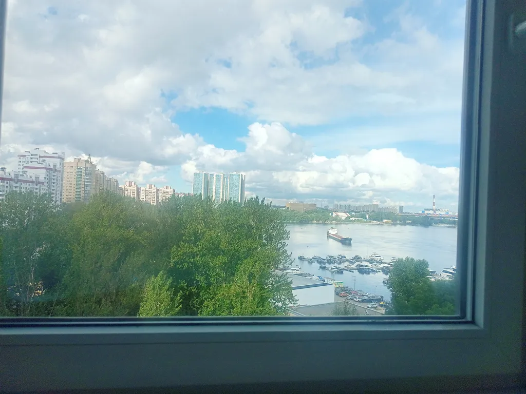 Квартира с видом на Неву