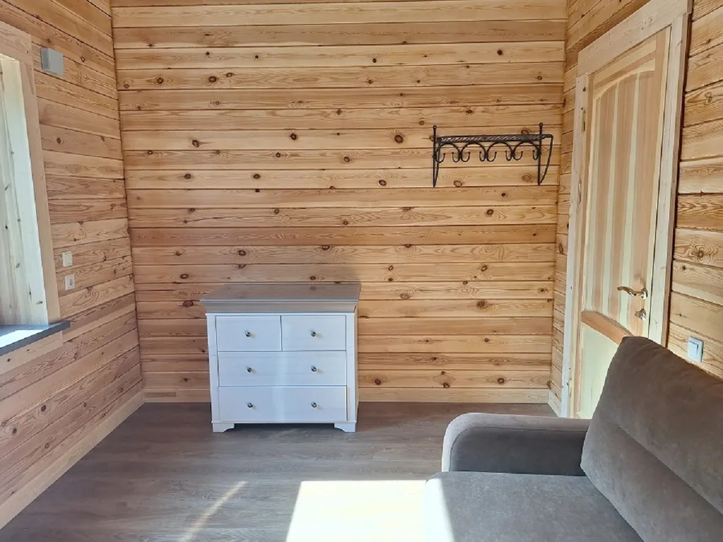 Коттедж на берегу реки в Рощино