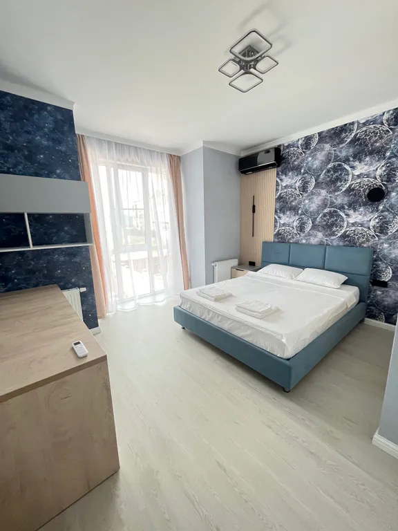 Новый дом с бассейном