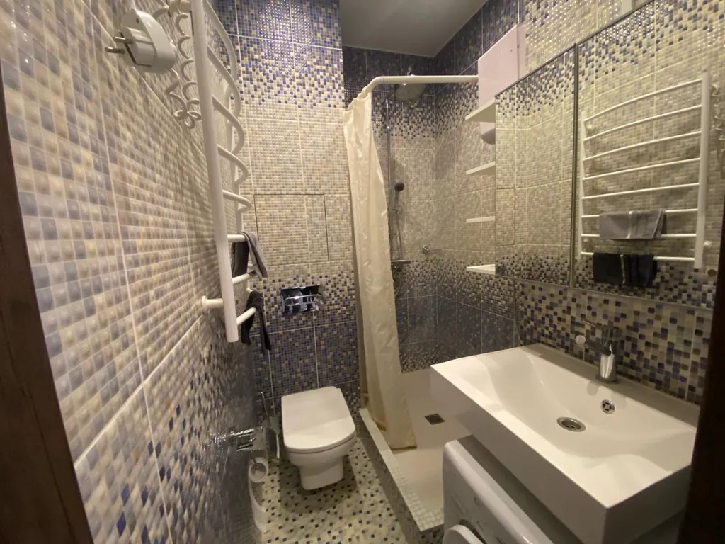 Квартира-студия посуточно ул. Кагана, д. 19