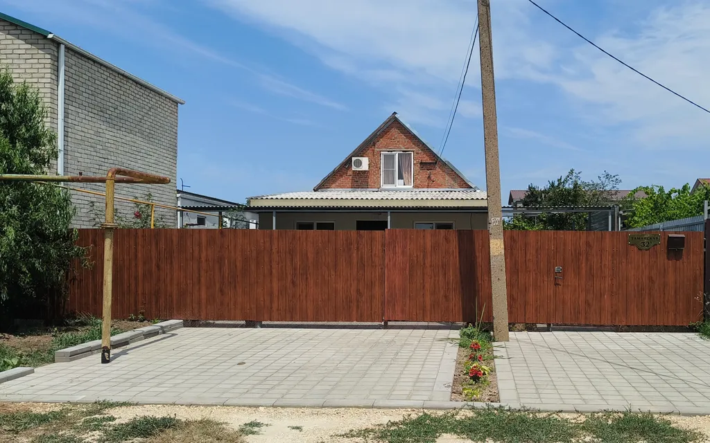 Коттедж Уютный домик на 7 человек в тихом месте — аренда посуточно в Голубицкая