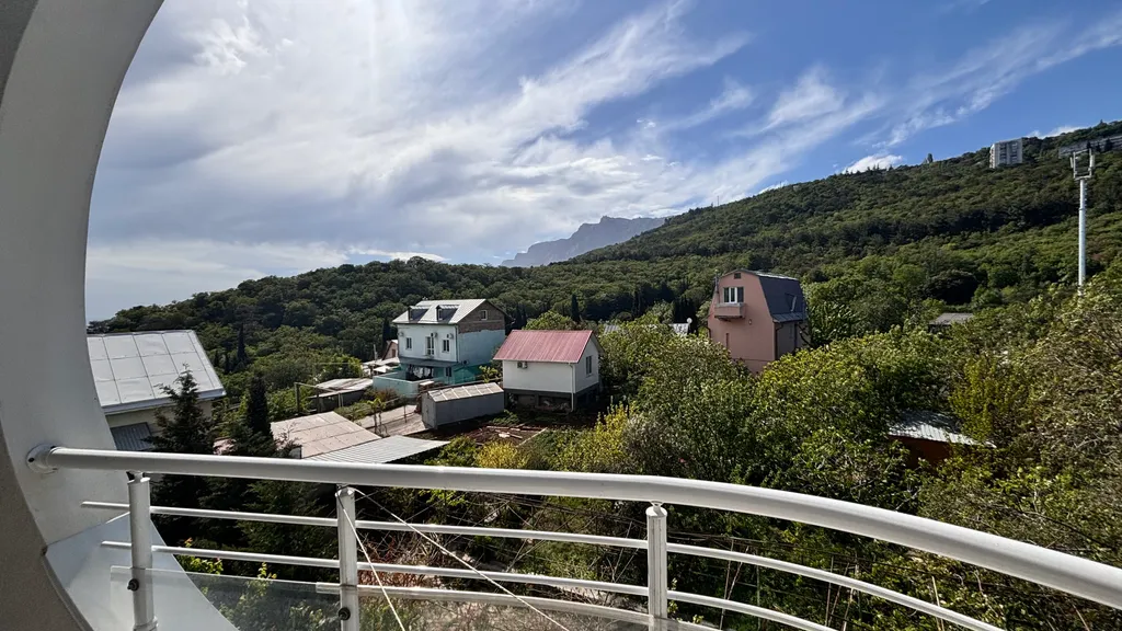 Квартира у Ласточкиного гнезда