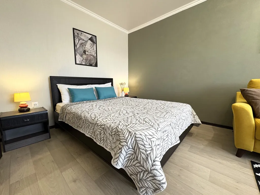 John Silver Sutki Life